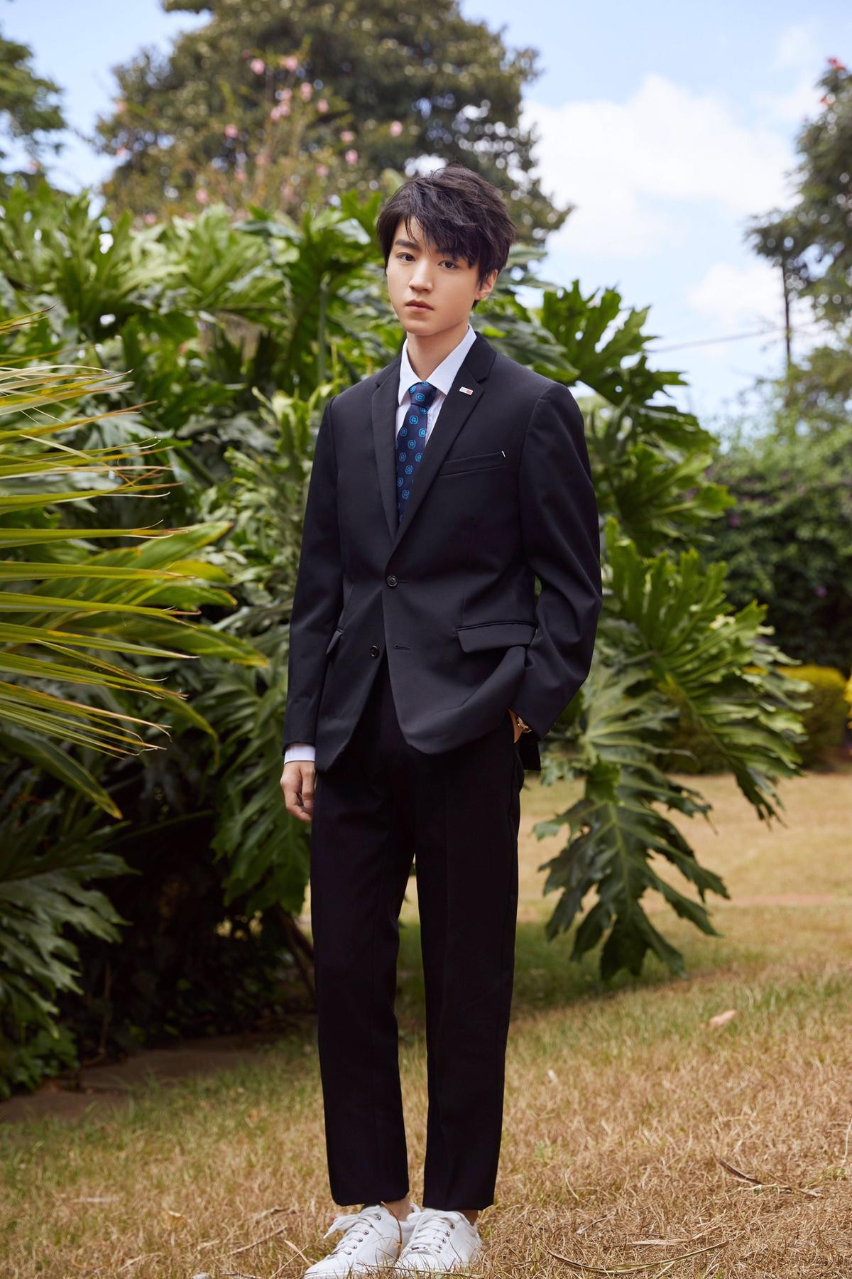 Vương Tuấn Khải (TFBOYS) bừng sáng tại 'Hội nghị môi trường Liên Hiệp Quốc lần thứ 4' Ảnh 9