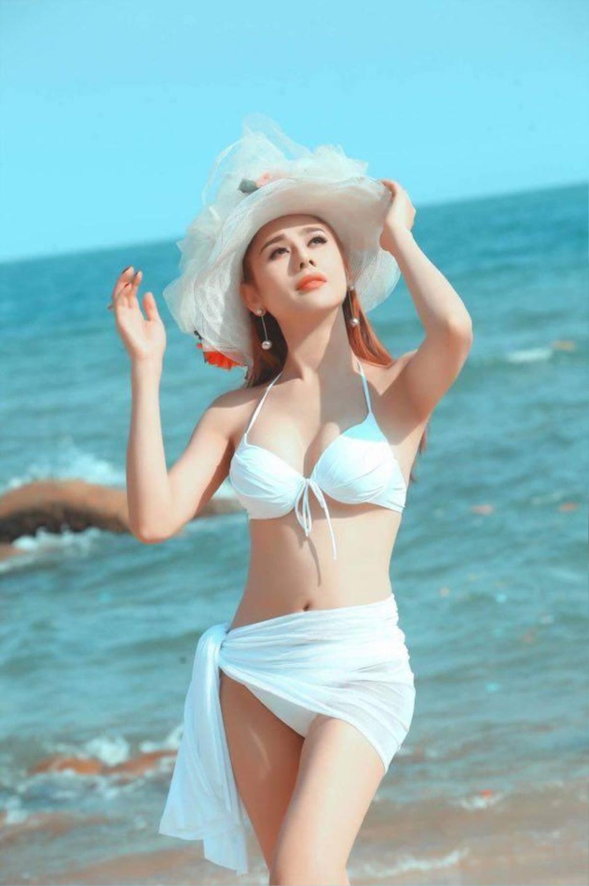 3 mỹ nhân chuyển giới hot nhất Vbiz đọ dáng bikini, chị em chỉ biết 'phát hờn' Ảnh 12