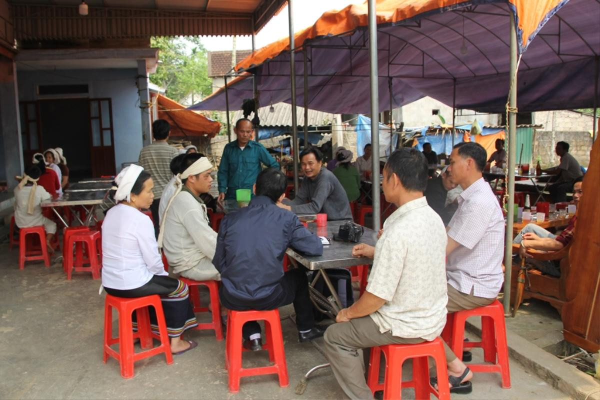 Vụ sập hầm 3 người thiệt mạng ở Nghệ An: 'Các cháu sẽ sống ra sao khi thiếu vắng cả bố lẫn mẹ' Ảnh 2