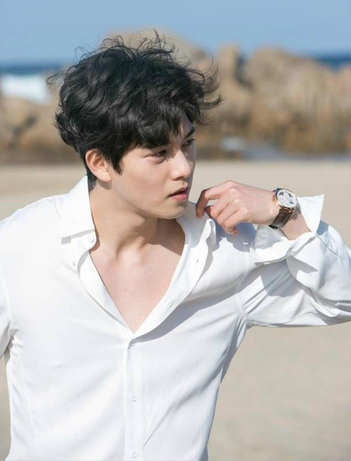 FNC chính thức lên tiếng phủ nhận tin đồn Lee Jonghyun 'quấy rối' các thành viên nhóm nhạc nữ Ảnh 3