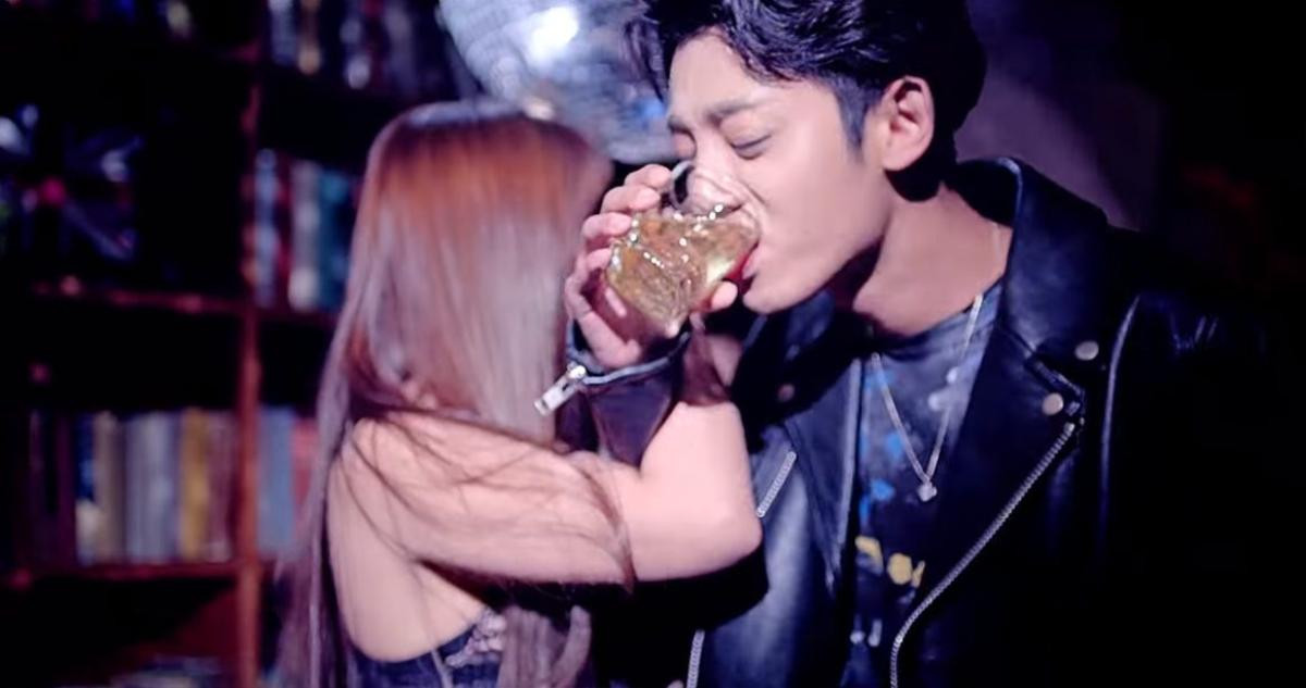 Không chỉ 'Sympathy', Jung Joon Young còn kể cuộc đời tệ hại trong MV trụy lạc hơn thế nữa Ảnh 3