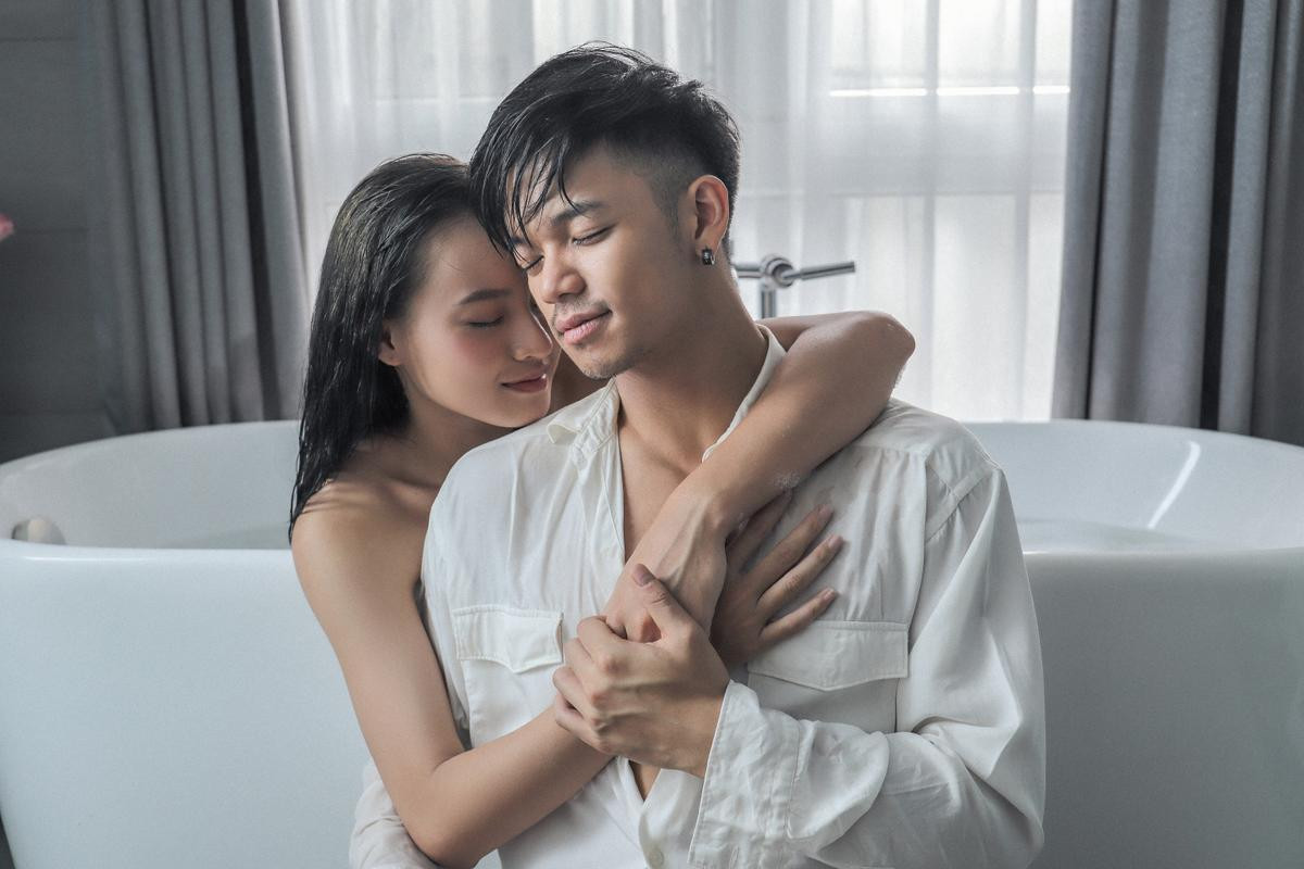 'Yêu là…' - Bản ballad mới toanh, đậm khuynh hướng nhạc quốc tế và… 'rất Trọng Hiếu'! Ảnh 1