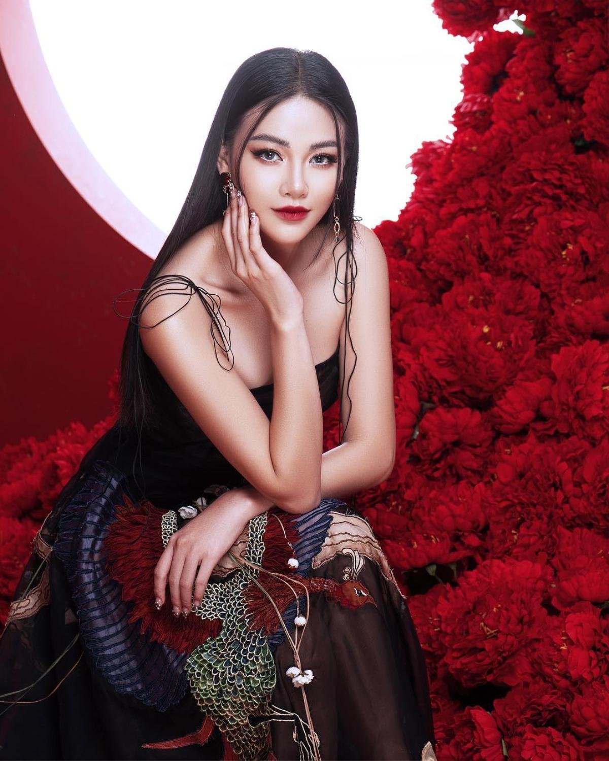 Miss Earth Phương Khánh 'mỗi ngày một gương mặt' khiến fan ruột cũng không nhận ra Ảnh 2