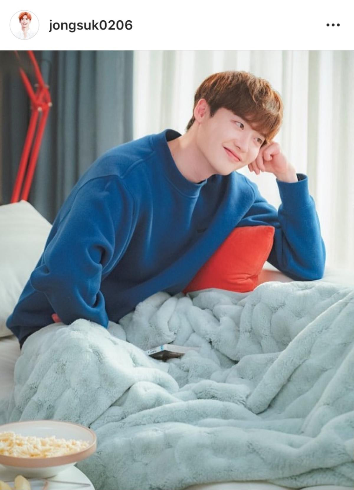 Sau 10 ngày nhập ngũ, Lee Jong Suk viết tâm thư gửi fan khi 'Phụ lục tình yêu' kết thúc Ảnh 2