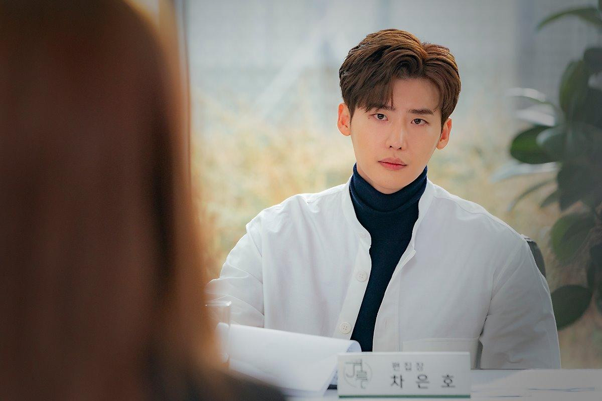 'Phụ lục tình yêu' khép lại, Lee Jong Suk tặng fan 60 bức ảnh đẹp nao lòng Ảnh 51