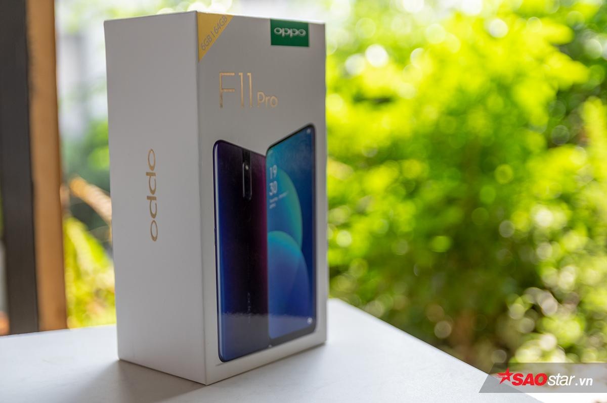 Mở hộp nhanh OPPO F11 Pro tại Việt Nam với camera trước 'thò thụt' và thân máy đổi màu độc đáo Ảnh 1