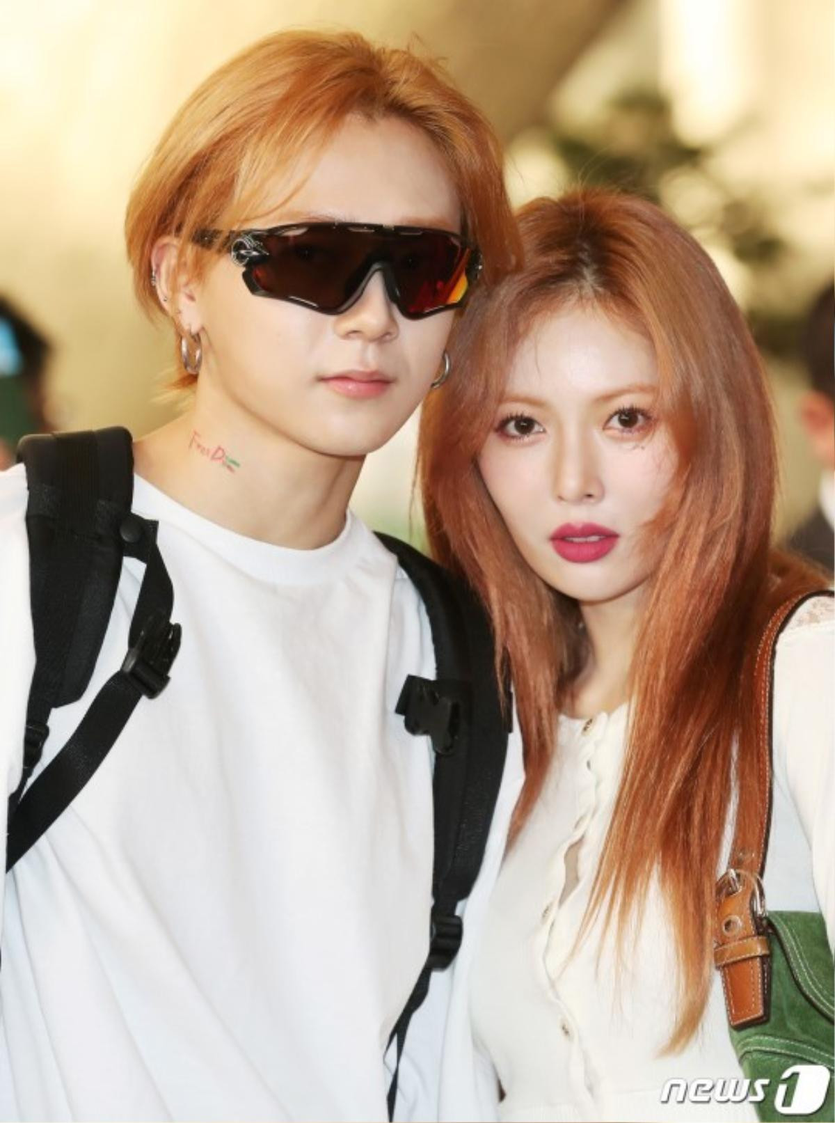 E'Dawn 'tranh chấp' để giành HyunA với fan! Ảnh 1