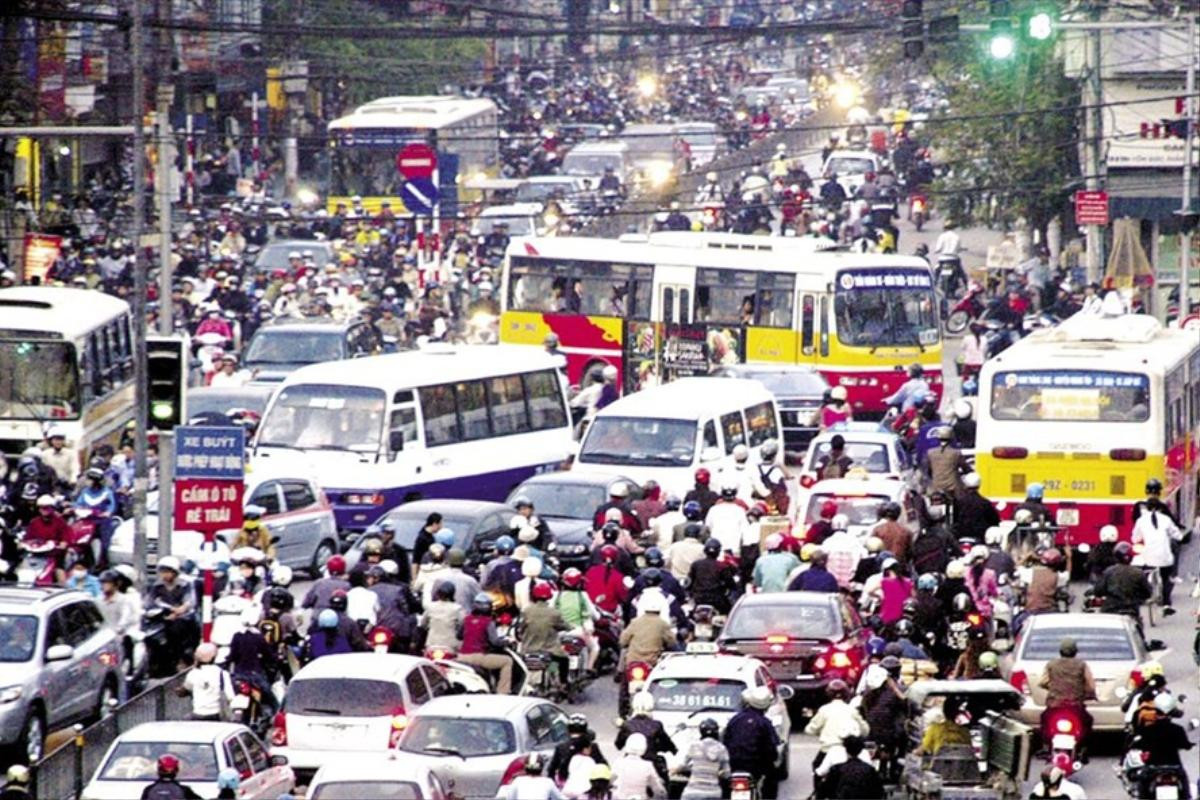 Chuyên gia hiến kế 'lạ': 'Không cho dân ra đường thì hết kẹt xe' Ảnh 1