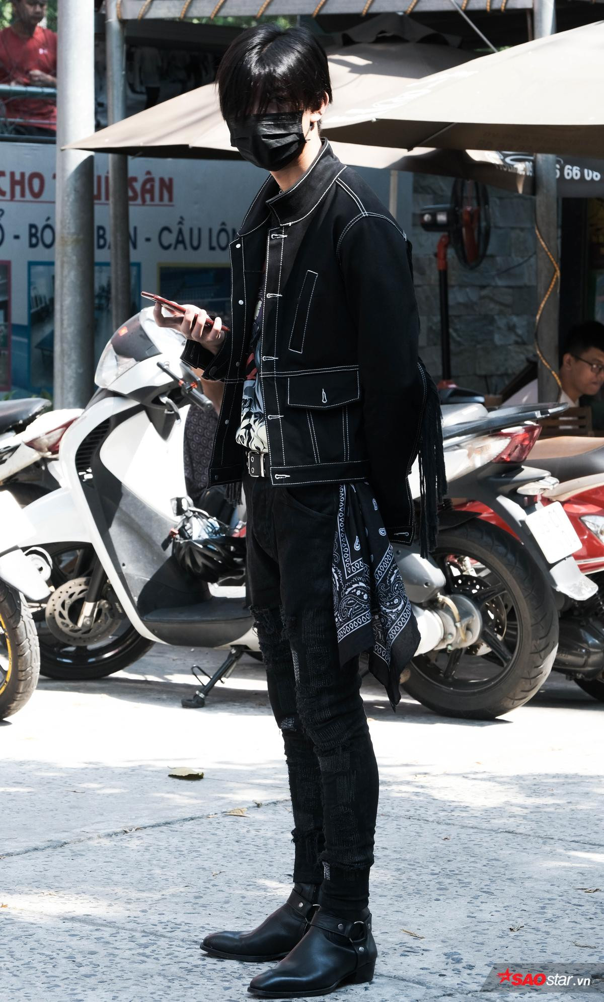 Street style giới trẻ Việt: Allblack càn quét từng ngõ ngách, Japan Style chiếm thế thượng phong Ảnh 11