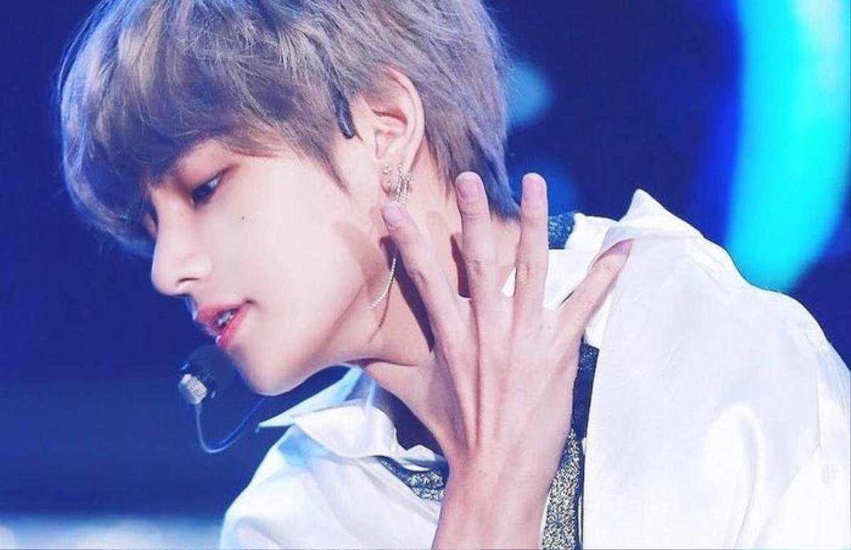 V (BTS): Nạn nhân của bạo lực học đường 'hóa' chàng trai đẹp nhất thế giới Ảnh 3