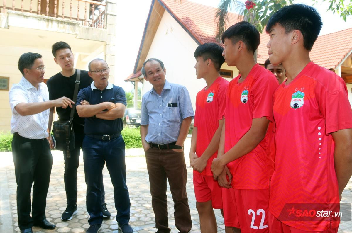 'Cả xã yêu mến bầu Đức, vì làm có tâm và quá tử tế' Ảnh 2