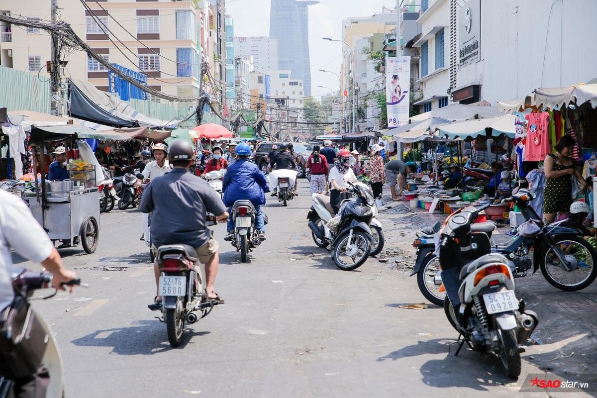 Người Sài Gòn tiếc nuối khi khu chợ cũ sắp sửa giải toả: 'Cô đã buôn gánh bán bưng nơi này gần 40 năm rồi!' Ảnh 1