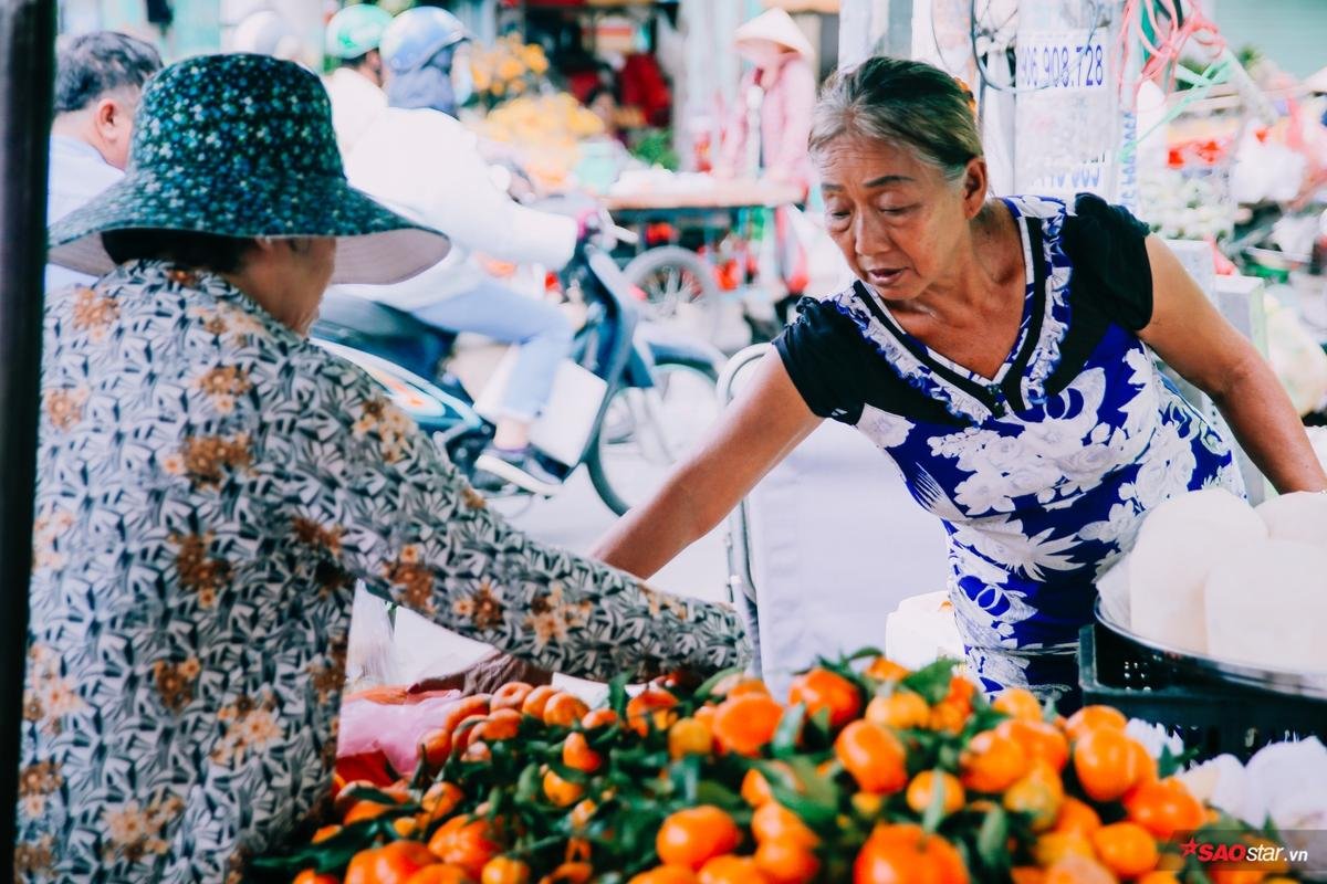 Người Sài Gòn tiếc nuối khi khu chợ cũ sắp sửa giải toả: 'Cô đã buôn gánh bán bưng nơi này gần 40 năm rồi!' Ảnh 3