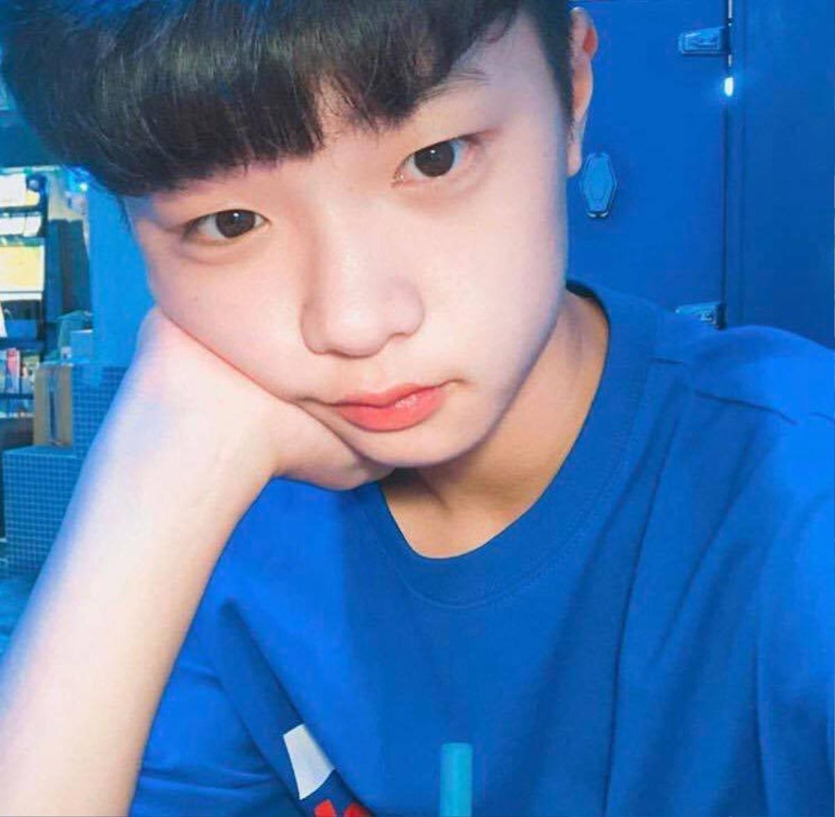 PRODUCE X 101 'một lần chơi lớn' khi công bố center mới trông không khác gì… học sinh tiểu học! Ảnh 2