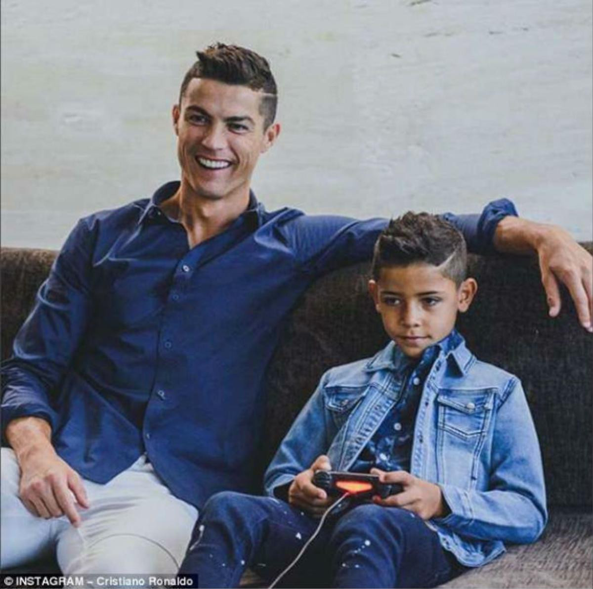 Xem màn trình diễn đẳng cấp của con trai Ronaldo: Chờ cuộc so tài với con trai Messi Ảnh 1