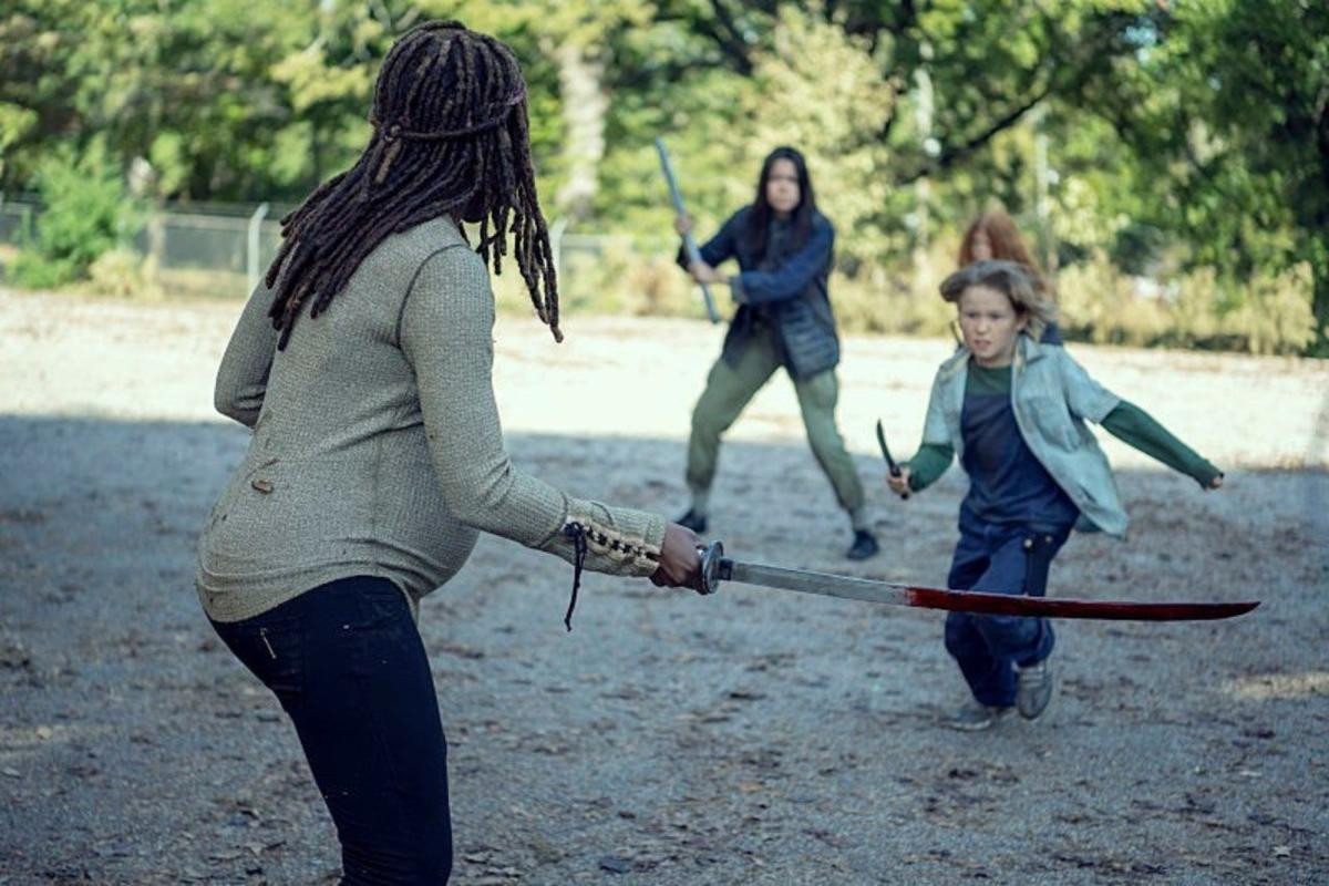 'The Walking Dead': Michonne bị tấn công khi đang mang bầu Ảnh 6