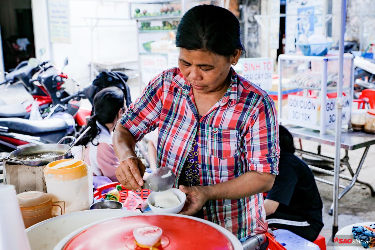 Hơn 20 năm 'gánh tàu hũ truyền thuyết' lưu giữ kỷ niệm cho bao thế hệ sinh viên Làng Đại học Ảnh 7