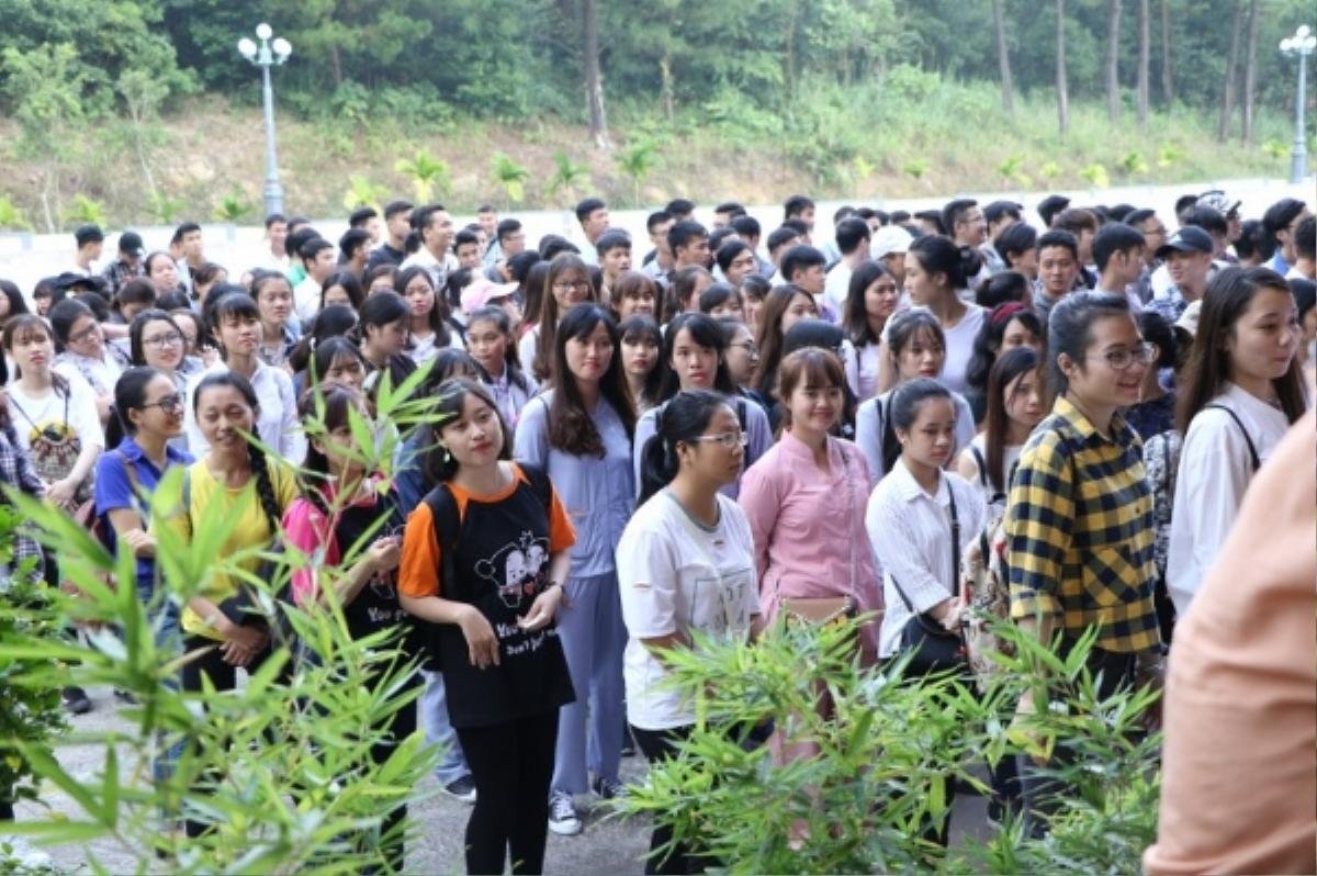 Khóa tu mùa hè của chùa Ba Vàng có gì mà suốt 10 năm, mỗi năm thu hút hàng nghìn sinh viên đến dự? Ảnh 3