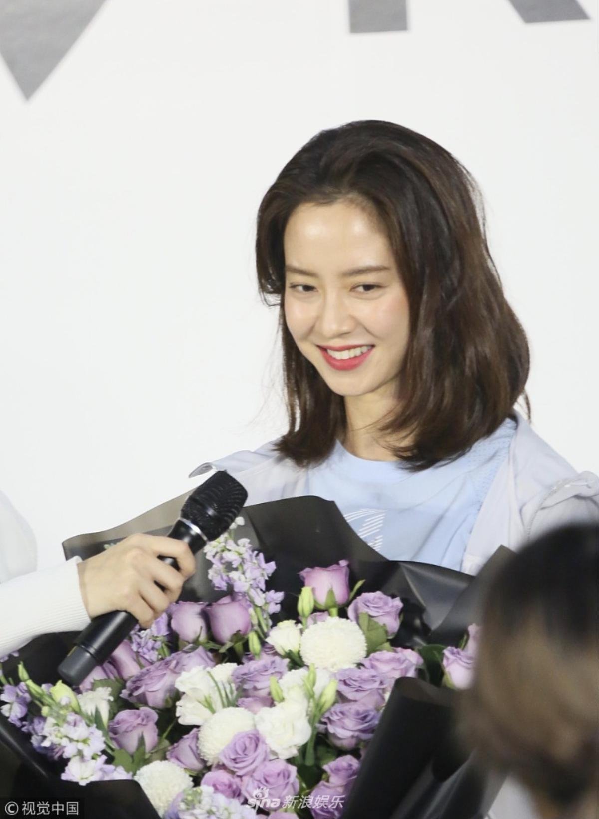 Vô vàn biểu cảm đáng yêu, khoảnh khắc hóa nữ thần của 'mợ ngố' Song Ji Hyo tại sự kiện ở Trung Quốc Ảnh 15