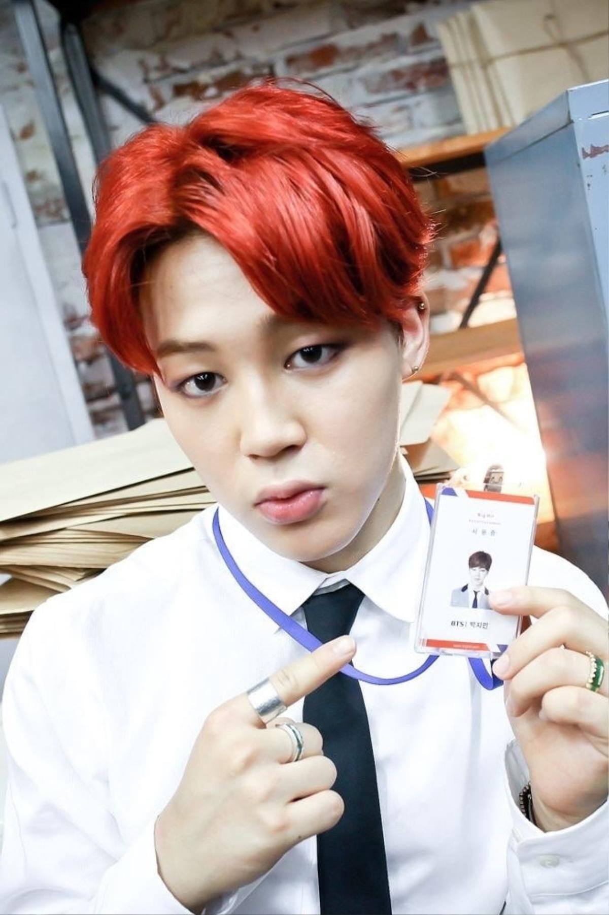 Jimin 'tắc kè hoa' của BTS có khả năng chinh phục mọi màu tóc với vẻ ngoài điển trai 'bất chấp' Ảnh 6