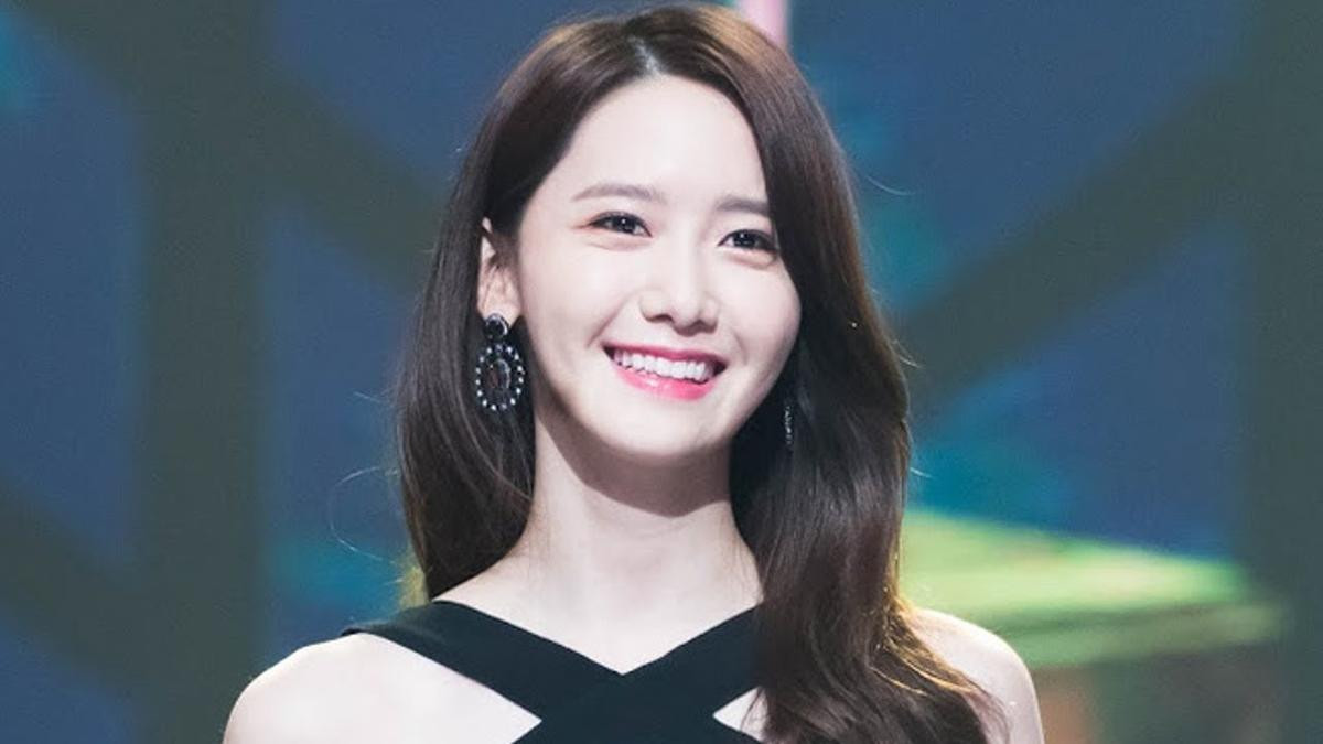 Nữ thần Yoona (SNSD) 'ngượng chín mặt' khi được mai mối với huyền thoại Kpop một thời trên sóng truyền hình Ảnh 2