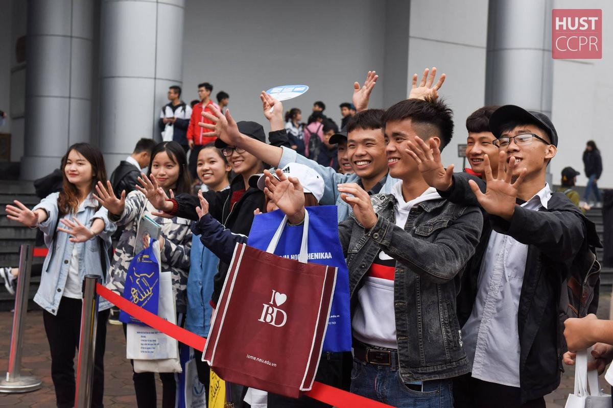 Ngày mai tư vấn trực tuyến cùng ĐH Bách khoa: Học ngành nào để ra trường dễ xin việc và nhận lương cao? Ảnh 1