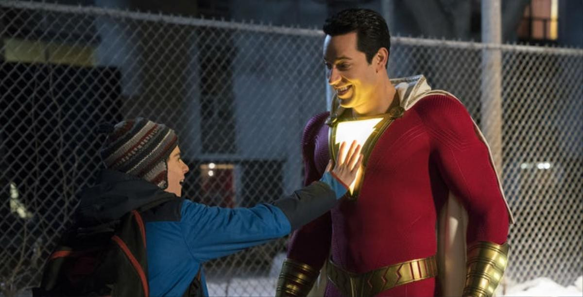 Review 'Shazam!': Cuộc phiêu lưu siêu anh hùng đầy vui nhộn và khác biệt so với những tác phẩm trước của DC Ảnh 2