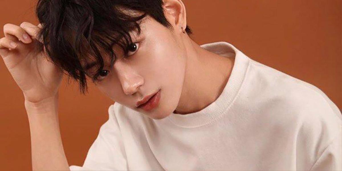 'Truyền nhân đầy muối mặn' của Ong Seong Wu và Yoon Ji Sung (WANNA ONE) gây sốt tại PRODUCE X 101 Ảnh 1