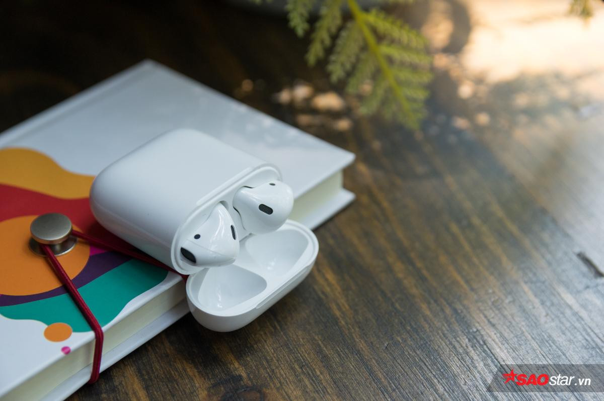 Trên tay tai nghe Apple AirPods 2 tại Việt Nam: Bình cũ nhưng rượu rất mới! Ảnh 9