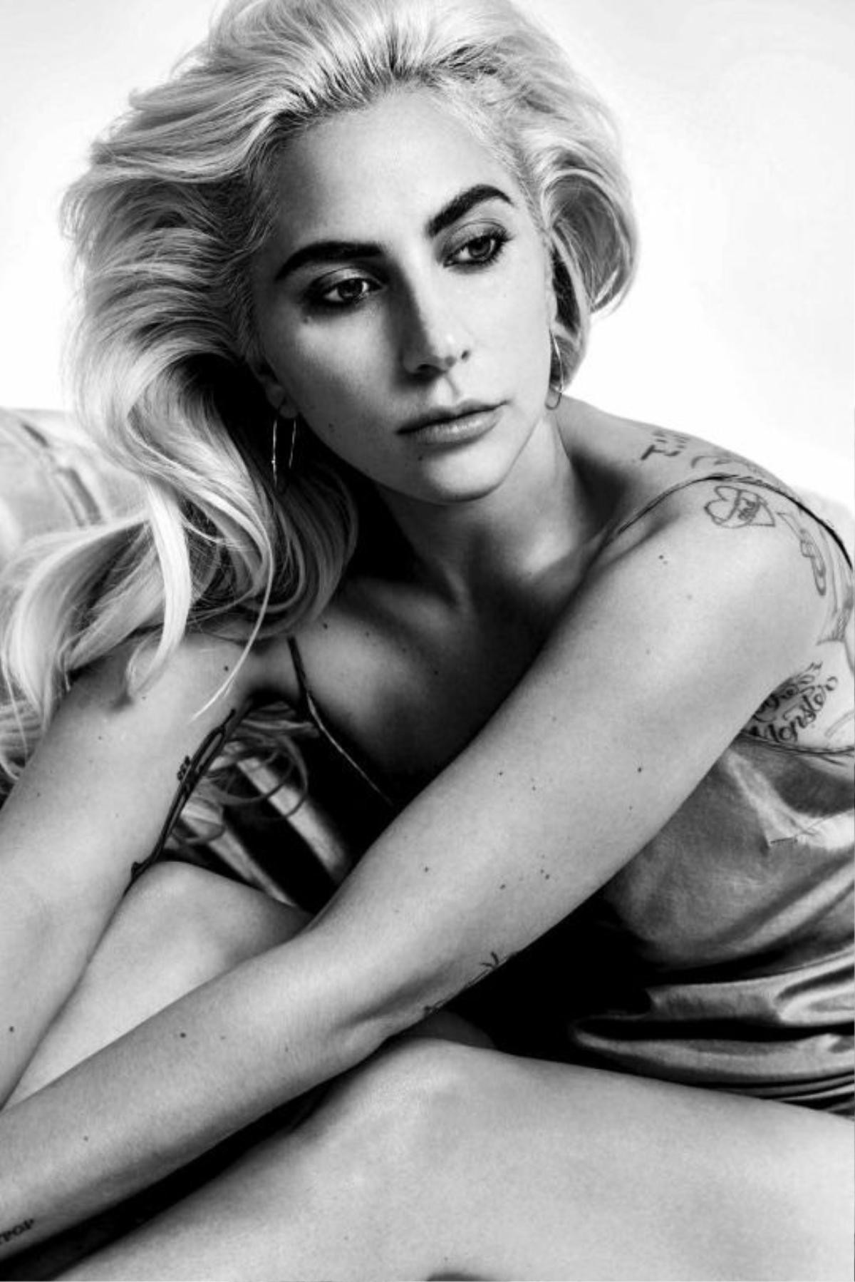 Mừng sinh nhật Lady Gaga: điểm danh những 'siêu phẩm' mãi mãi nằm trên lời hứa của Mẹ Quái Vật! Ảnh 8