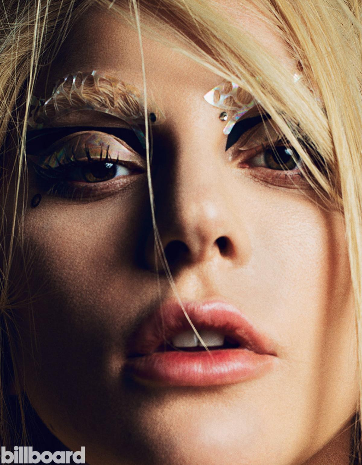 Mừng sinh nhật Lady Gaga: điểm danh những 'siêu phẩm' mãi mãi nằm trên lời hứa của Mẹ Quái Vật! Ảnh 4