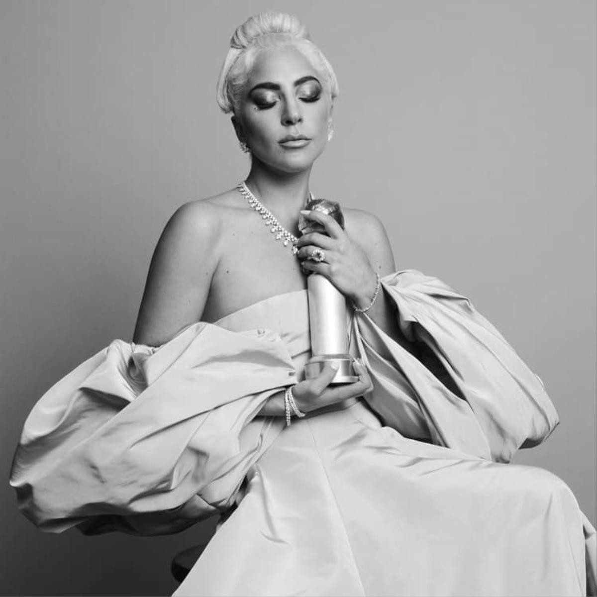 Mừng sinh nhật Lady Gaga: điểm danh những 'siêu phẩm' mãi mãi nằm trên lời hứa của Mẹ Quái Vật! Ảnh 10