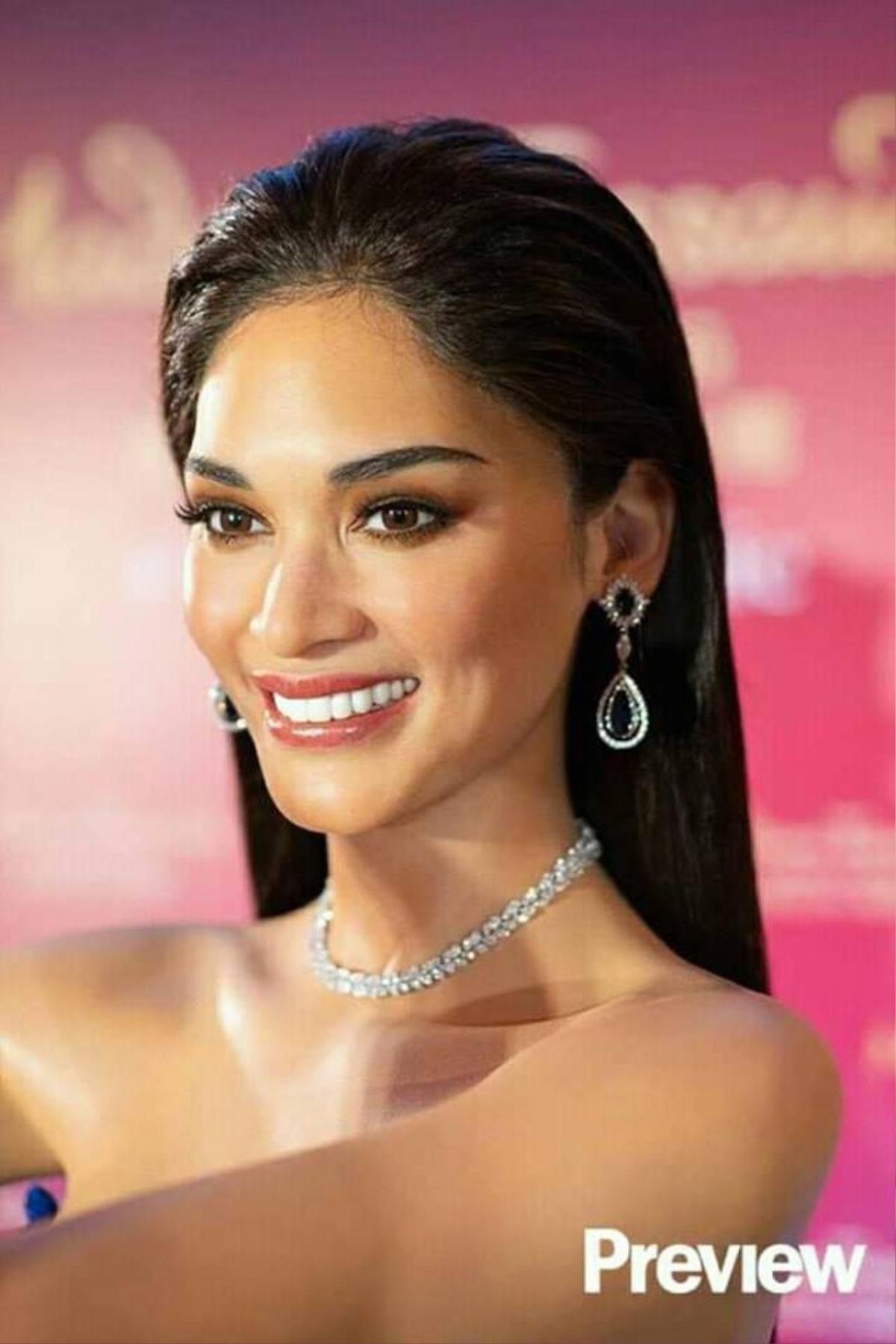 Tượng sáp Hoa hậu Hoàn vũ 2015 - Pia Wurtzbach: Hoàn hảo không tưởng, cứ ngỡ chị em song sinh Ảnh 4