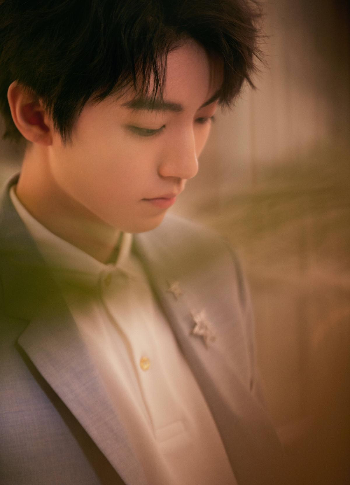 Rung cảm trước ba nam thần vạn người mê của TFBOYS: Lịch lãm, thuần khiết và đáng yêu Ảnh 8