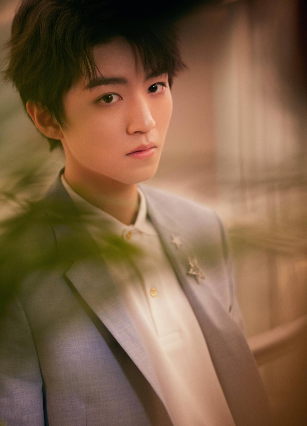 Rung cảm trước ba nam thần vạn người mê của TFBOYS: Lịch lãm, thuần khiết và đáng yêu Ảnh 10