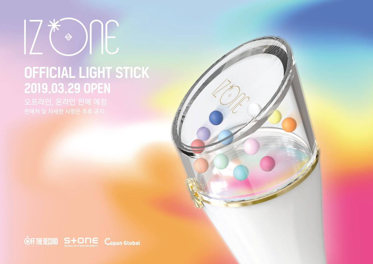 'Dở khóc dở cười' sự cố từ thành viên IZ*ONE: Đang livestream làm hỏng luôn lightstick Ảnh 1