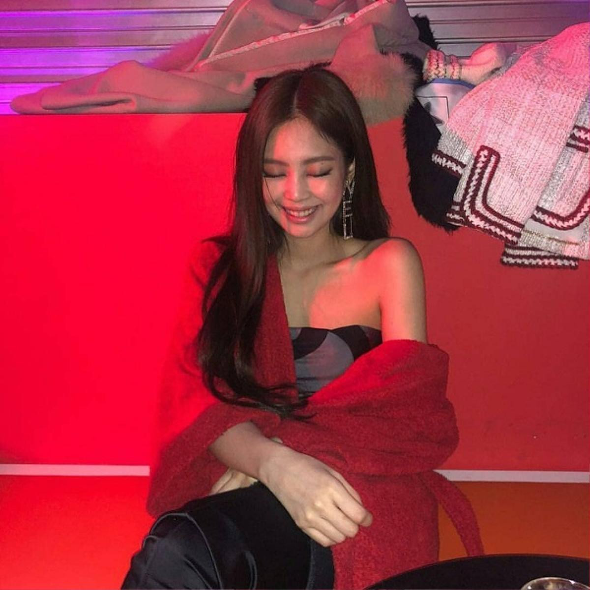 Jennie (Black Pink) vừa thơ ngây đã hóa 'bad girl' tại tiệc thời trang Chanel đình đám Ảnh 6