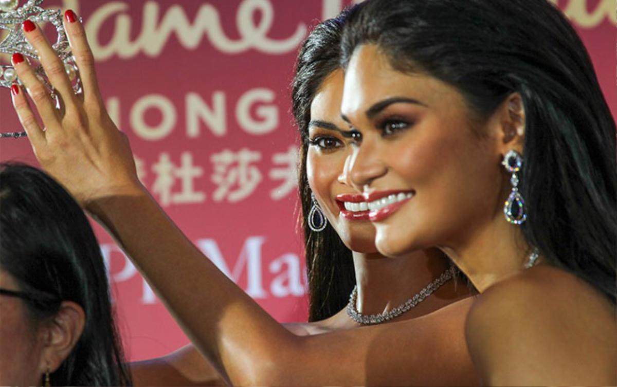 Bóc tách 'cận cảnh' từng chi tiết tượng sáp của Miss Universe 2015 Pia Wurtzbach giống đến đáng sợ! Ảnh 4