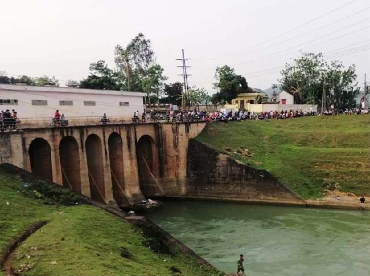 Cô gái trẻ nghi nhảy cầu tự tử sau khi nhắn tin chỉ chỗ cho mẹ 'đến nhận xác con về' Ảnh 1