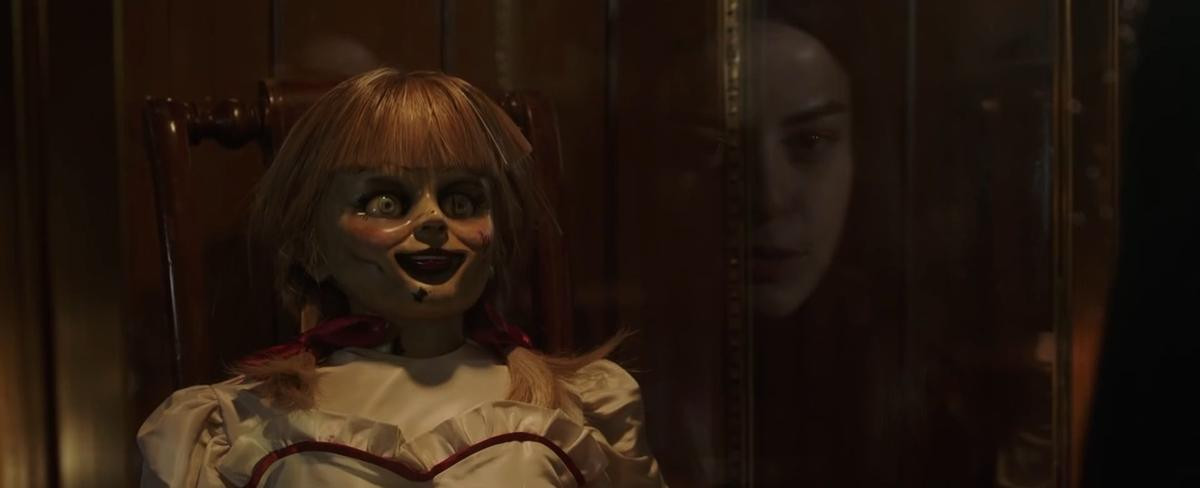 'Annabelle 3' tung trailer ma quái, xác nhận búp bê đã trở về nhà 'dọa chết' người xem Ảnh 8