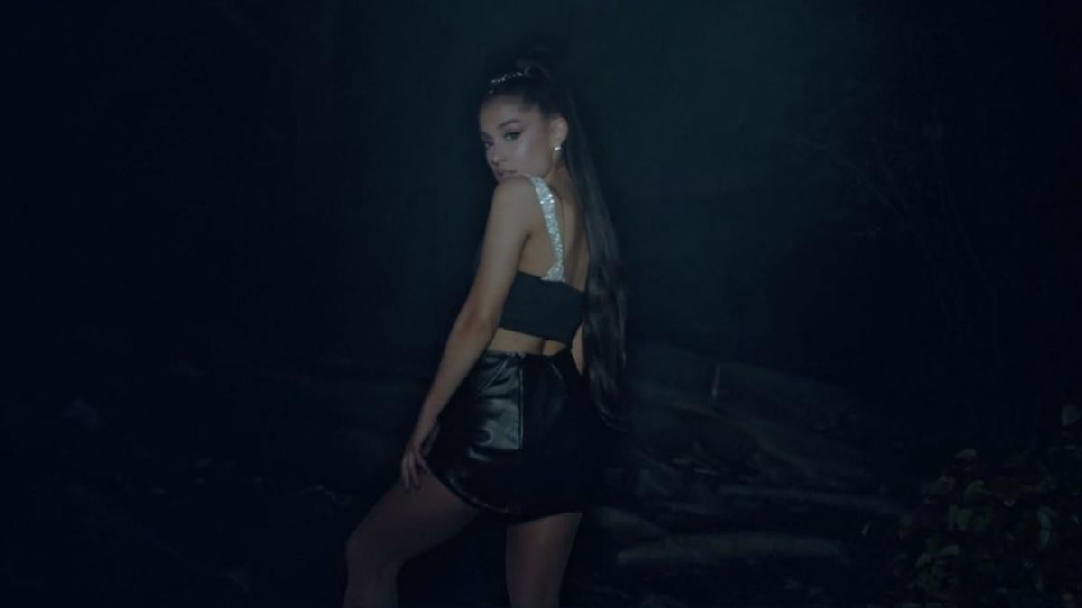 Ariana Grande và những MV… không biết có nên gọi là MV hay không? Ảnh 4