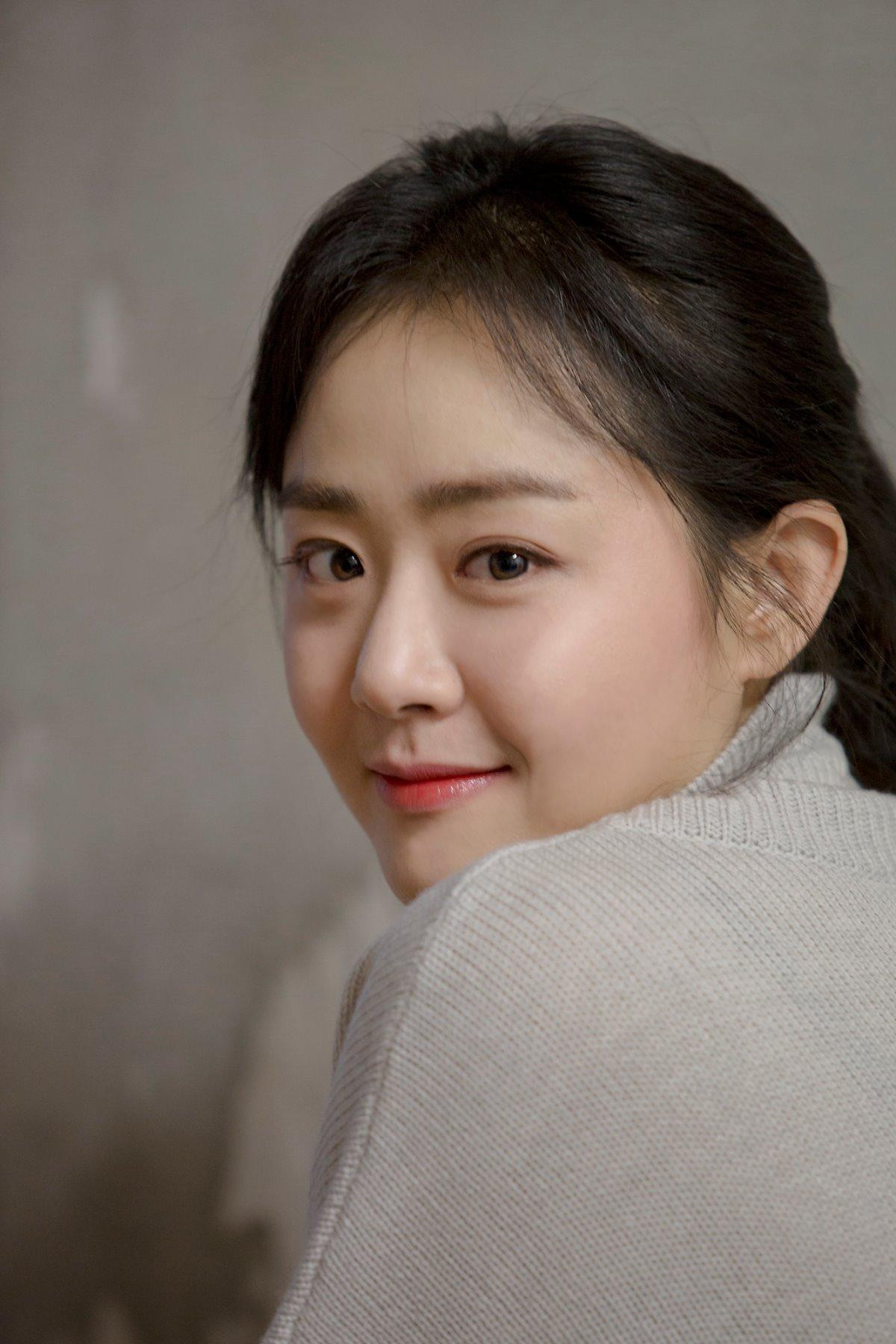 Kim Seon Ho xác nhận 'yêu đương' Moon Geun Young trong phim của đạo diễn 'Hoàng tử gác mái' Ảnh 3