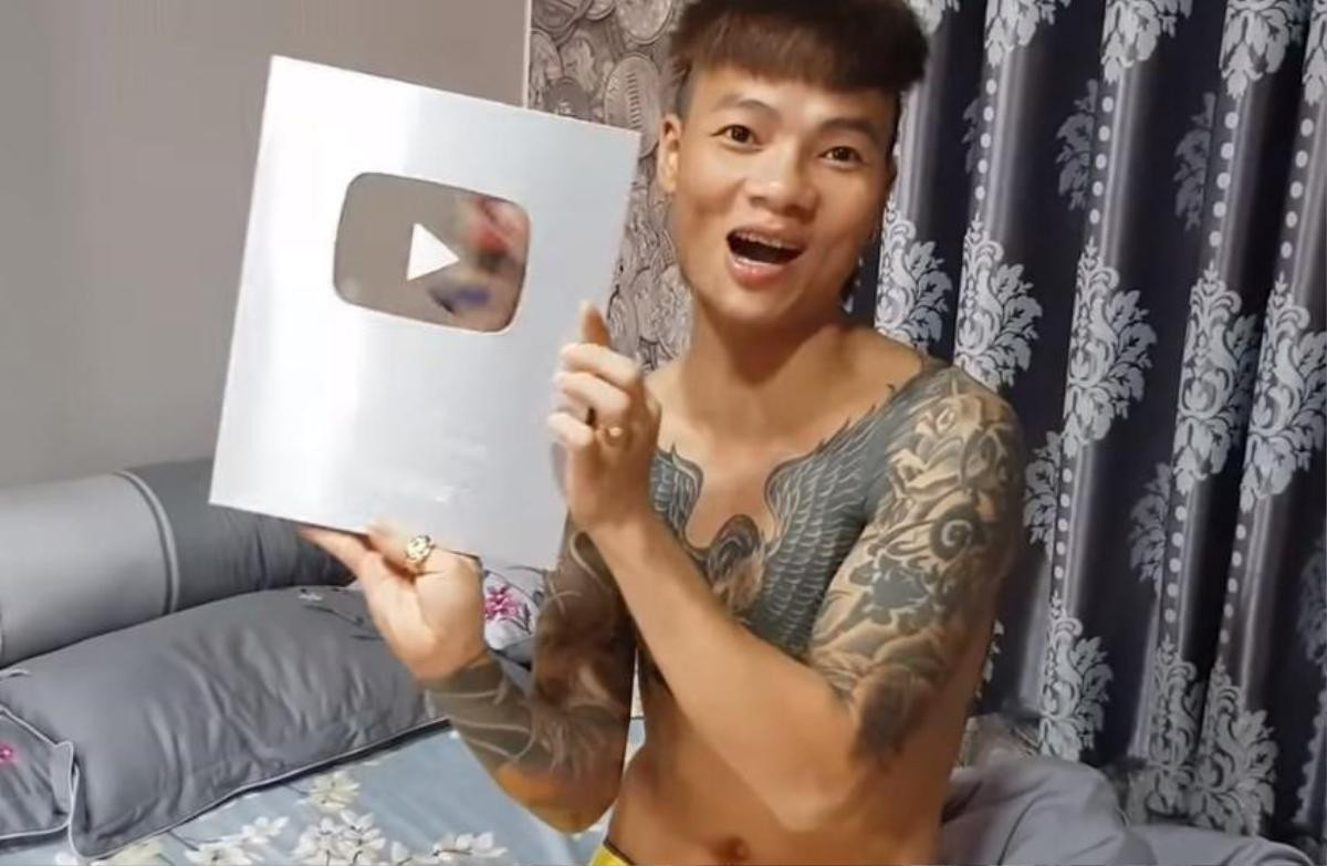 Khá Bảnh 'nóng' đến mức nào trên YouTube trước khi bị tắt kiếm tiền và đề nghị gỡ bỏ? Ảnh 1