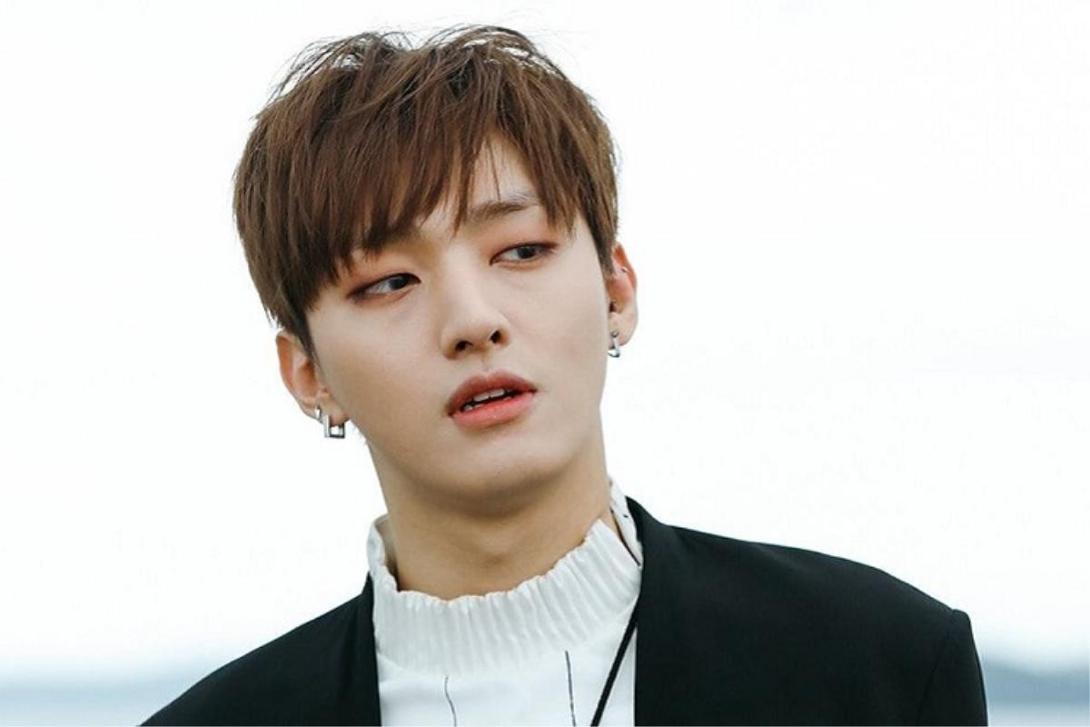 Cùng một công ty, Yoon Ji Sung hoạt động ngon nghẻ, center quốc dân Kang Daniel lại khốn đốn trăm bề! Ảnh 2