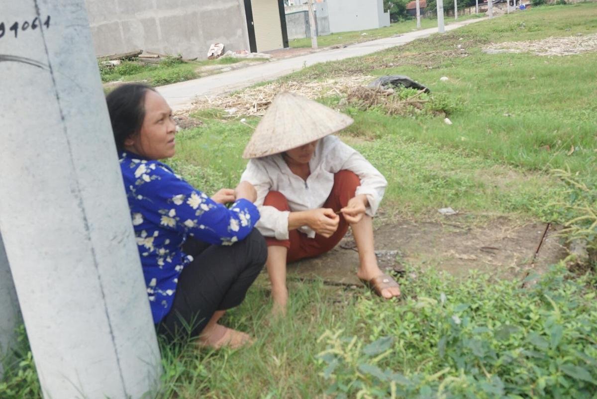 Người phát hiện bé trai bị đàn chó dữ cắn tử vong: 'Cháu vẫn nhớ và gọi tên bố mẹ, xong thì ngất lịm đi' Ảnh 1