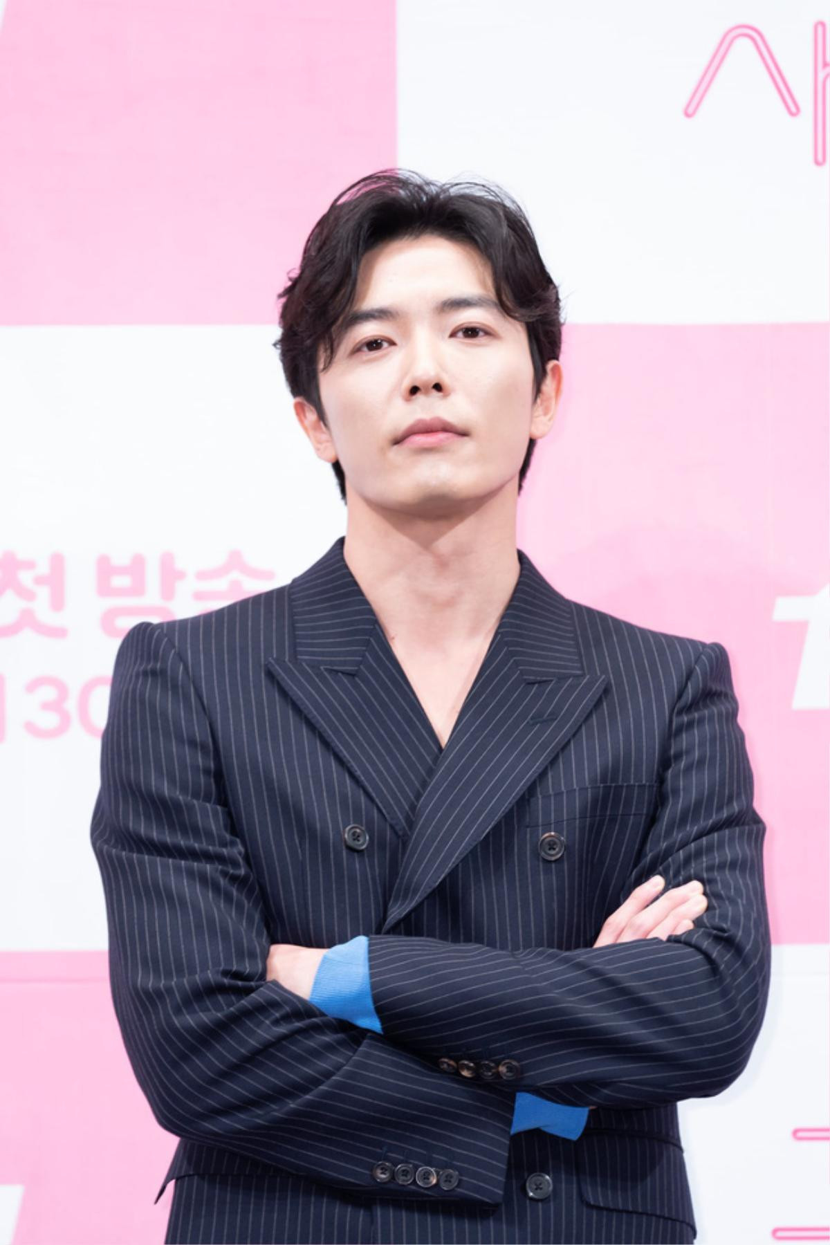 'Trụy tim' với hình ảnh lãng mạn ở trong phim được Kim Jae Wook áp dụng với Park Min Young ngoài đời thực Ảnh 3