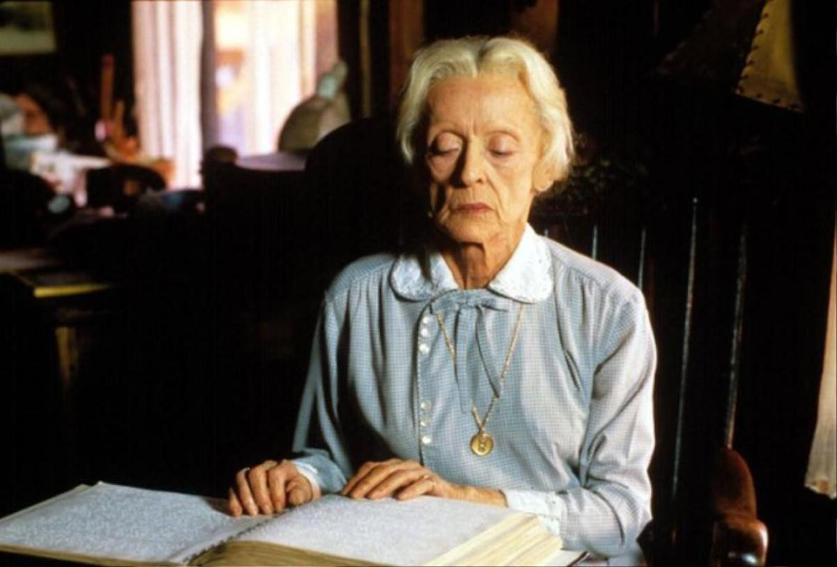 Hôm nay 5/4/2019, kỷ niệm 111 năm sinh nhật huyền thoại điện ảnh Bette Davis Ảnh 8