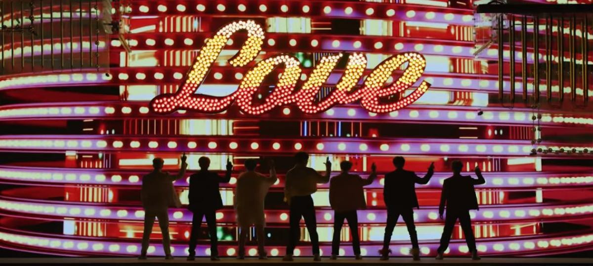 Hợp tác cùng Halsey nhưng BTS lại tự trù mình ế vé concert trong teaser 'Boy With Luv' Ảnh 6