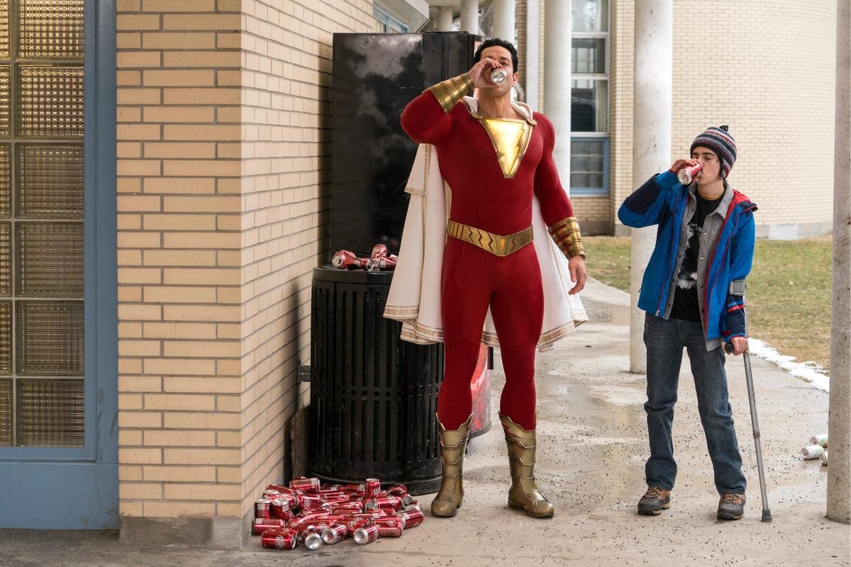 'Shazam!' dẫn đầu phòng vé với 53 triệu USD, là phim DCEU có doanh thu mở màn Bắc Mỹ thấp nhất lịch sử Ảnh 4