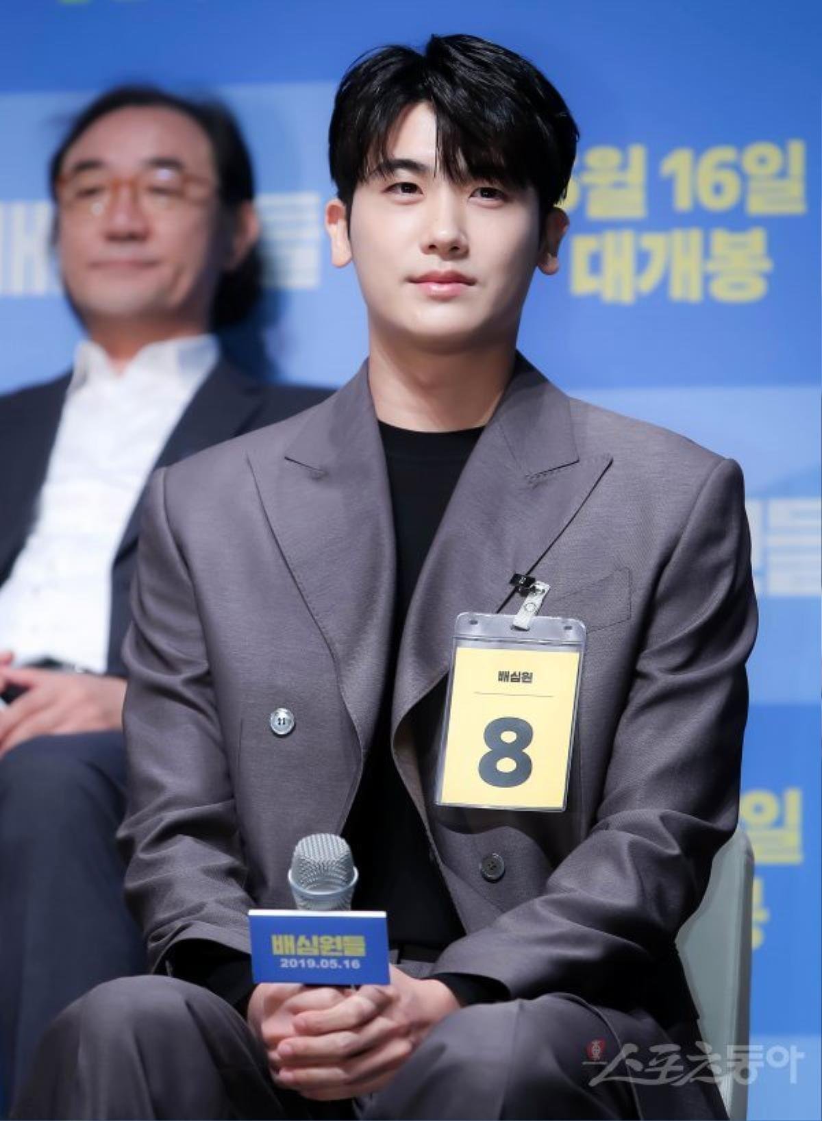 Sau tin nhập ngũ, Park Hyung Sik (ZE:A) cùng Moon So Ri rạng rỡ tại họp báo phim 'Jurors' Ảnh 12